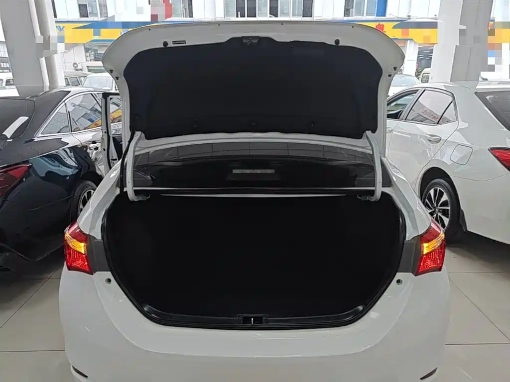 Toyota Corolla 2019 — фото 19