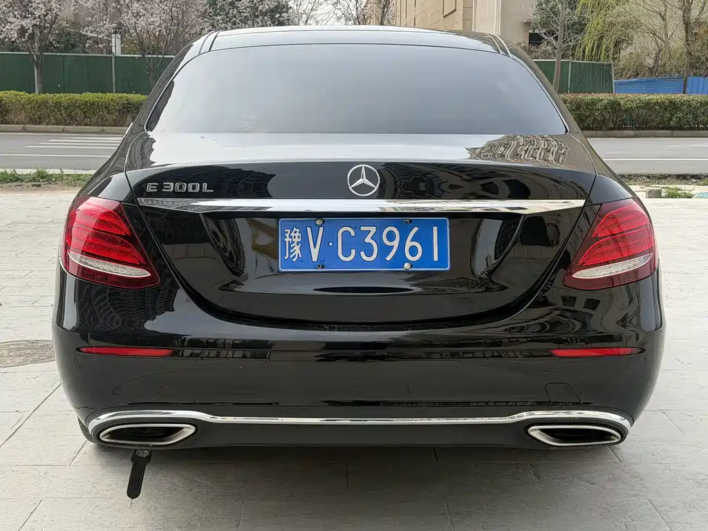 Mercedes-Benz E-Class 2020 — фото 9