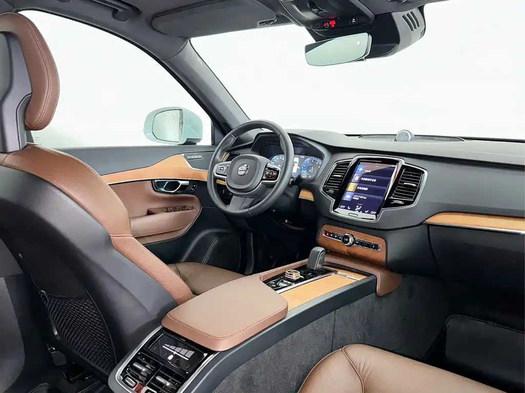 Volvo XC90 2021 — фото 20