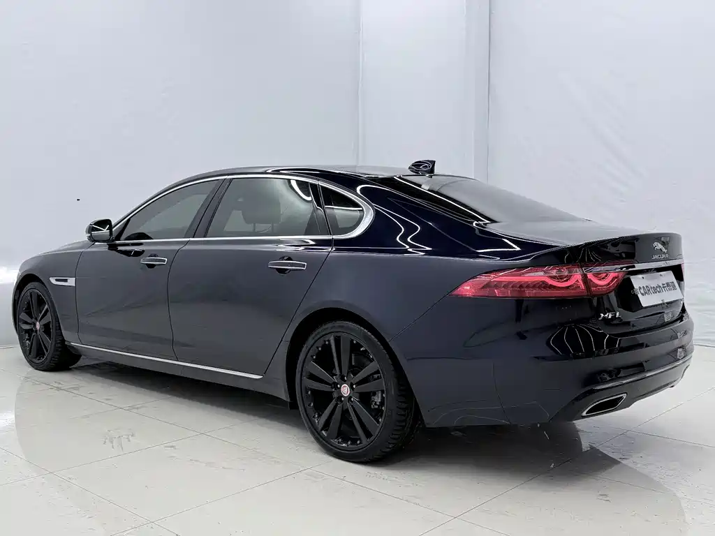 Jaguar XFL 2021 — фото 19