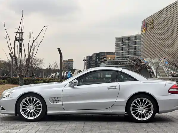 Mercedes-Benz SL-Class 2010