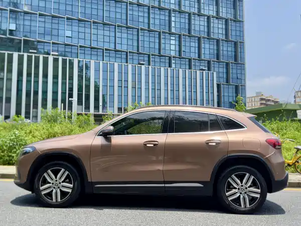 Mercedes-Benz EQA 2023