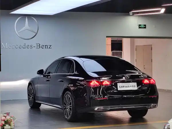 Mercedes-Benz E-Class 2024