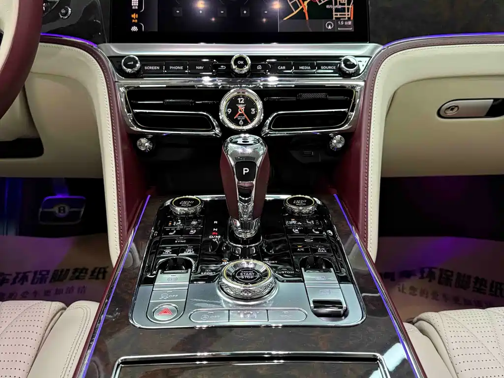 Bentley Flying Spur 2022 — фото 24
