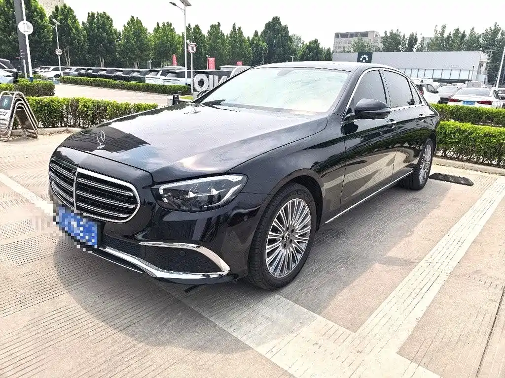 Mercedes-Benz E-Class 2023 — фото 1