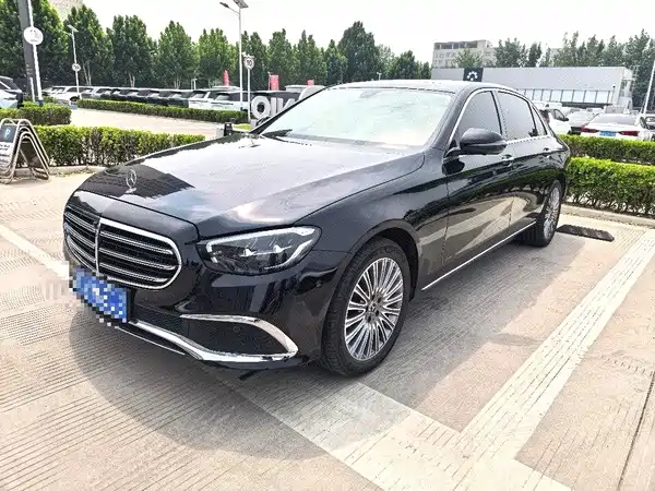 Mercedes-Benz E-Class 2023