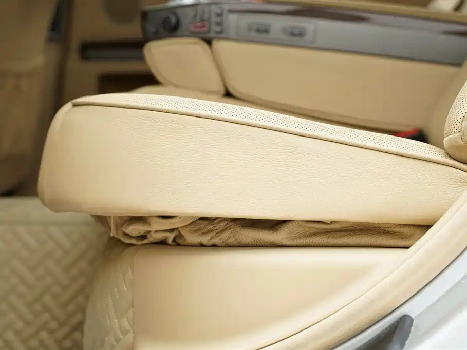 BMW 7 Series 2008 — фото 11