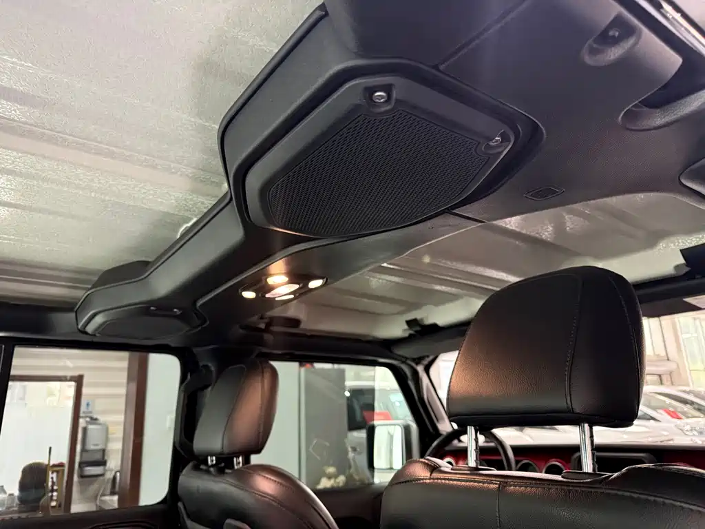 Jeep Wrangler 2024 — фото 10