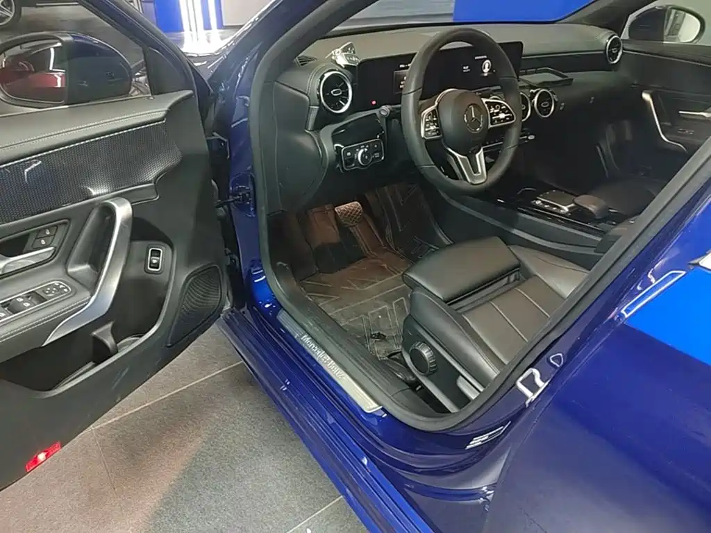 Mercedes-Benz A-Class 2021 — фото 16