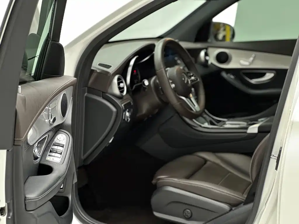 Mercedes-Benz GLC 2020 — фото 14