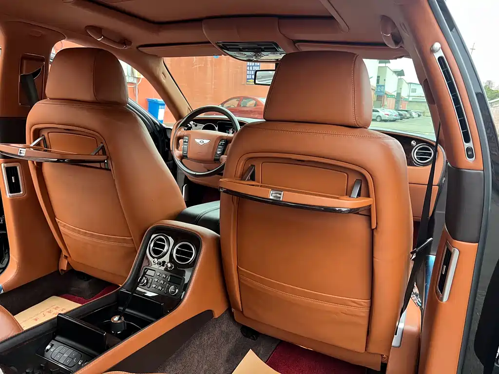 Bentley Flying Spur 2013 — фото 14