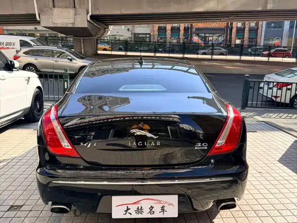 Jaguar XJ 2013