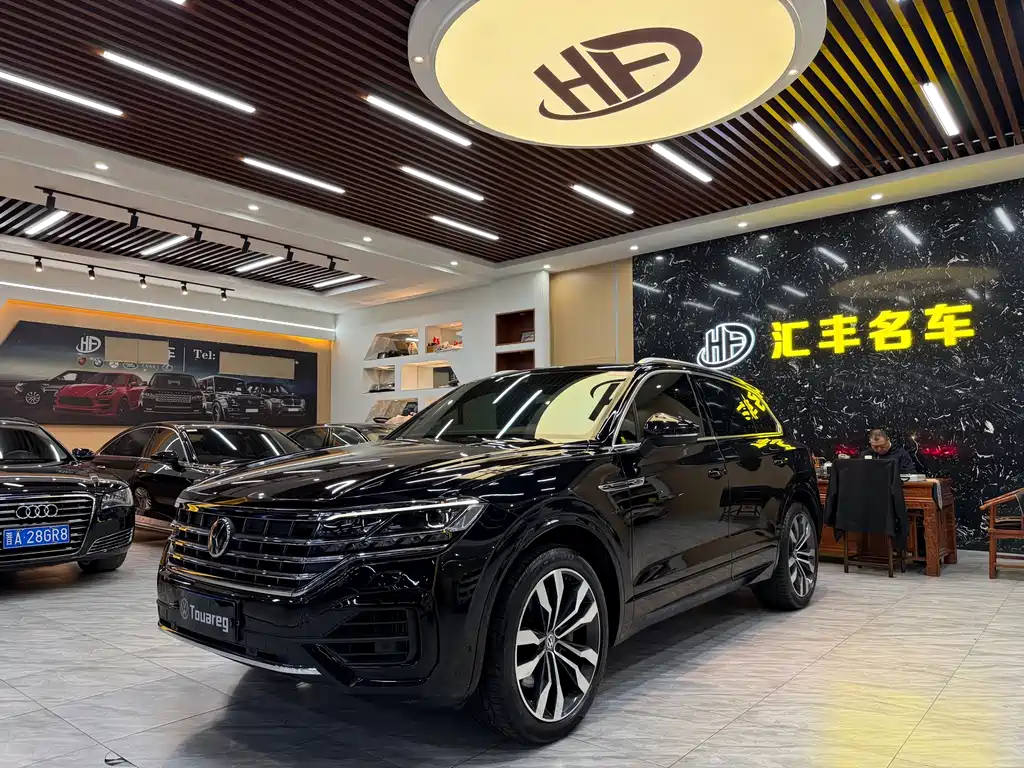 Volkswagen Touareg 2019 — фото 1