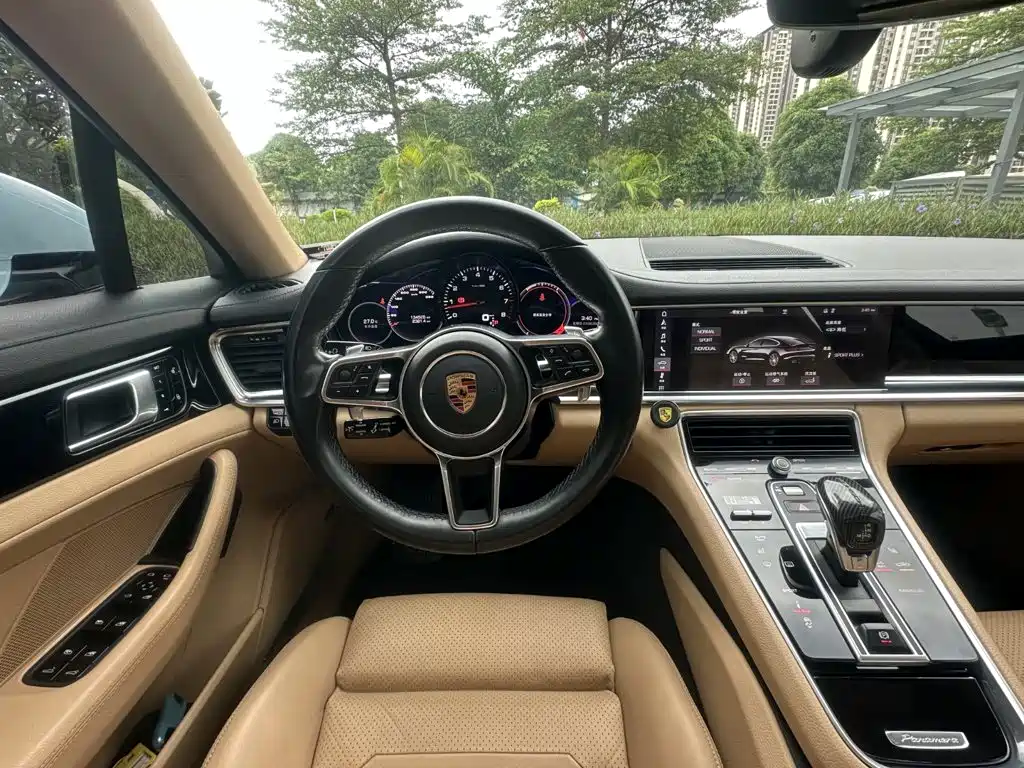 Porsche Panamera 2018 — фото 14