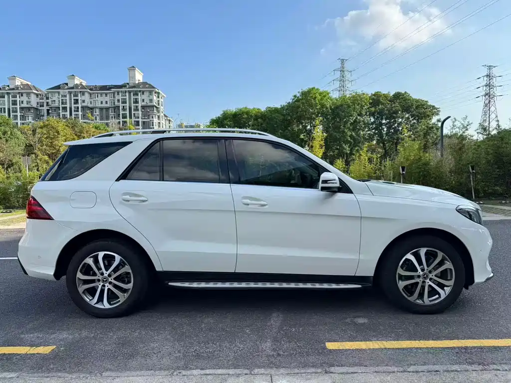 Mercedes-Benz GLE 2018 — фото 5