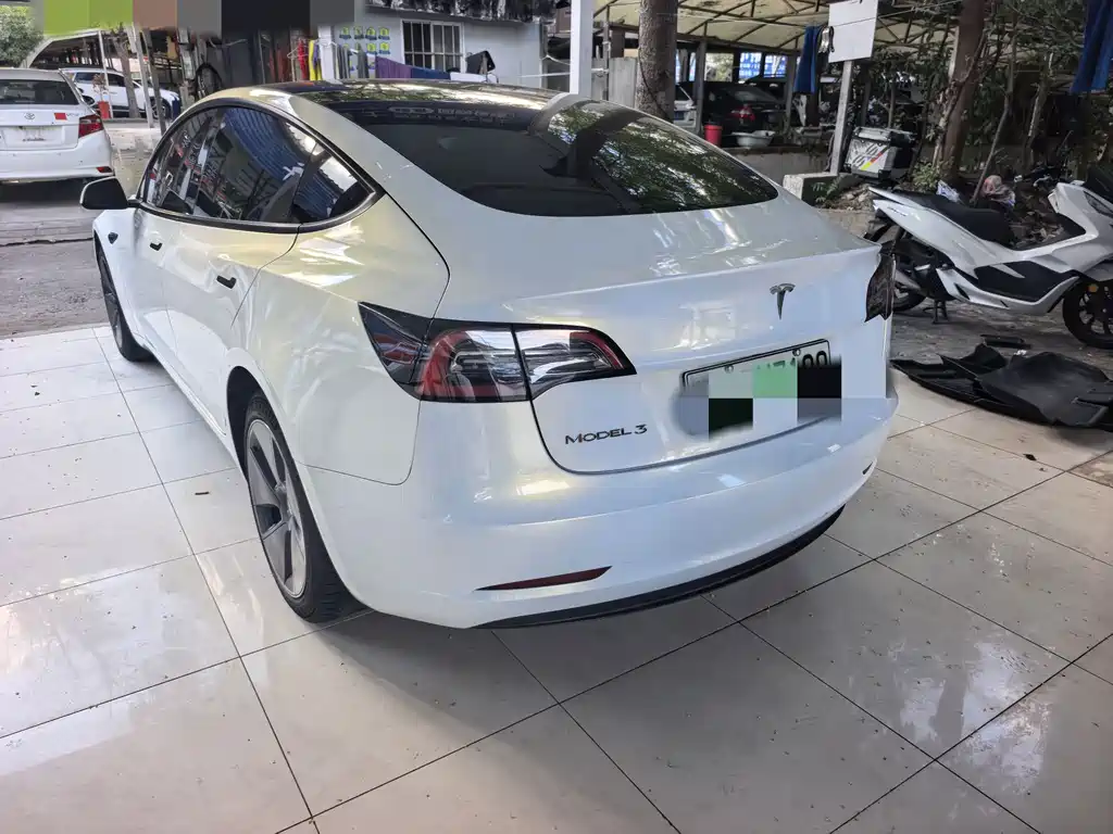 Tesla Model 3 2021 — фото 13