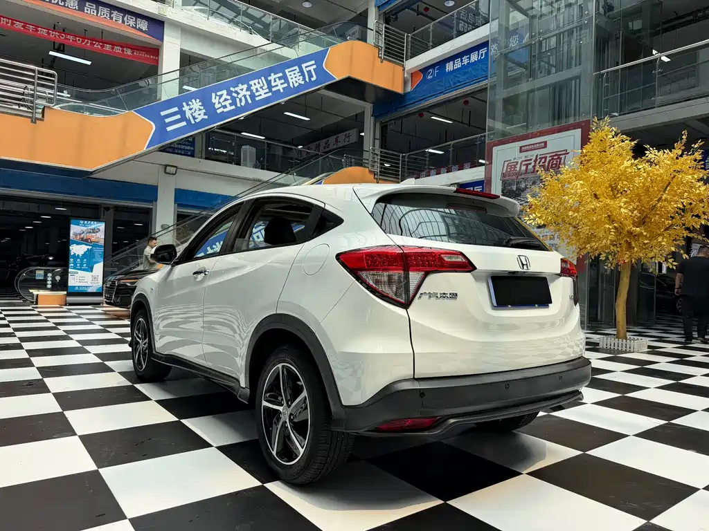 Honda Vezel 2021 — фото 18