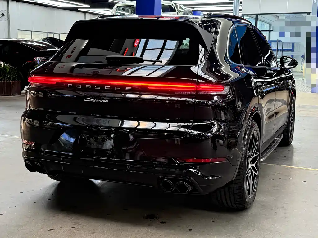 Porsche Cayenne 2024 — фото 15