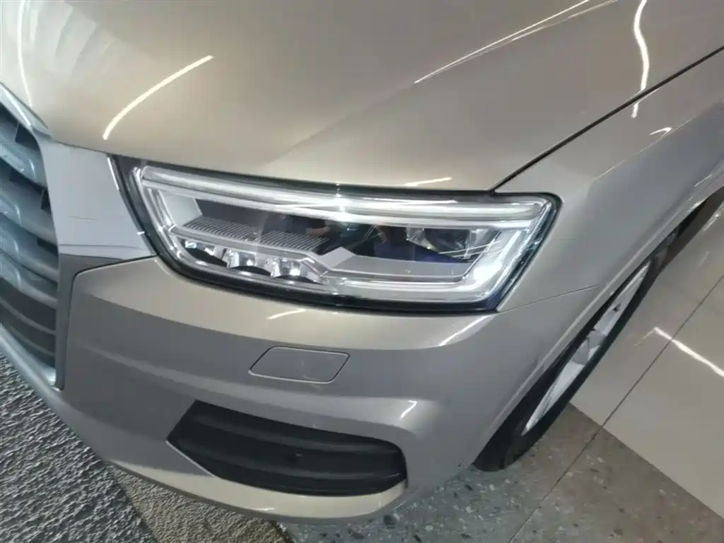 Audi Q3 2018 — фото 18