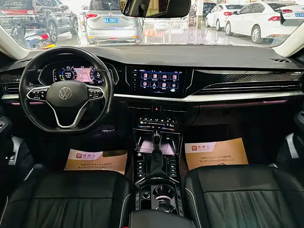 Volkswagen Passat Plug-In Hybrid 2024
