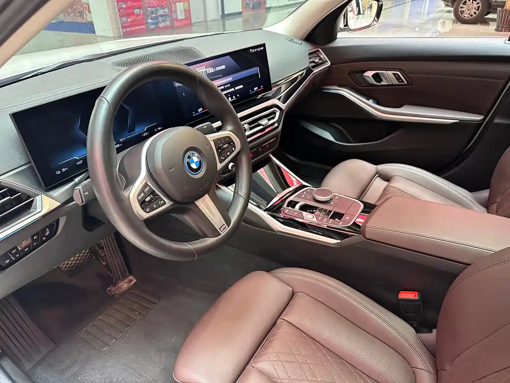 BMW i3 2024 — фото 14
