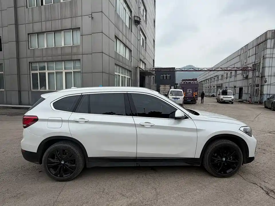 BMW X1 2020 — фото 5