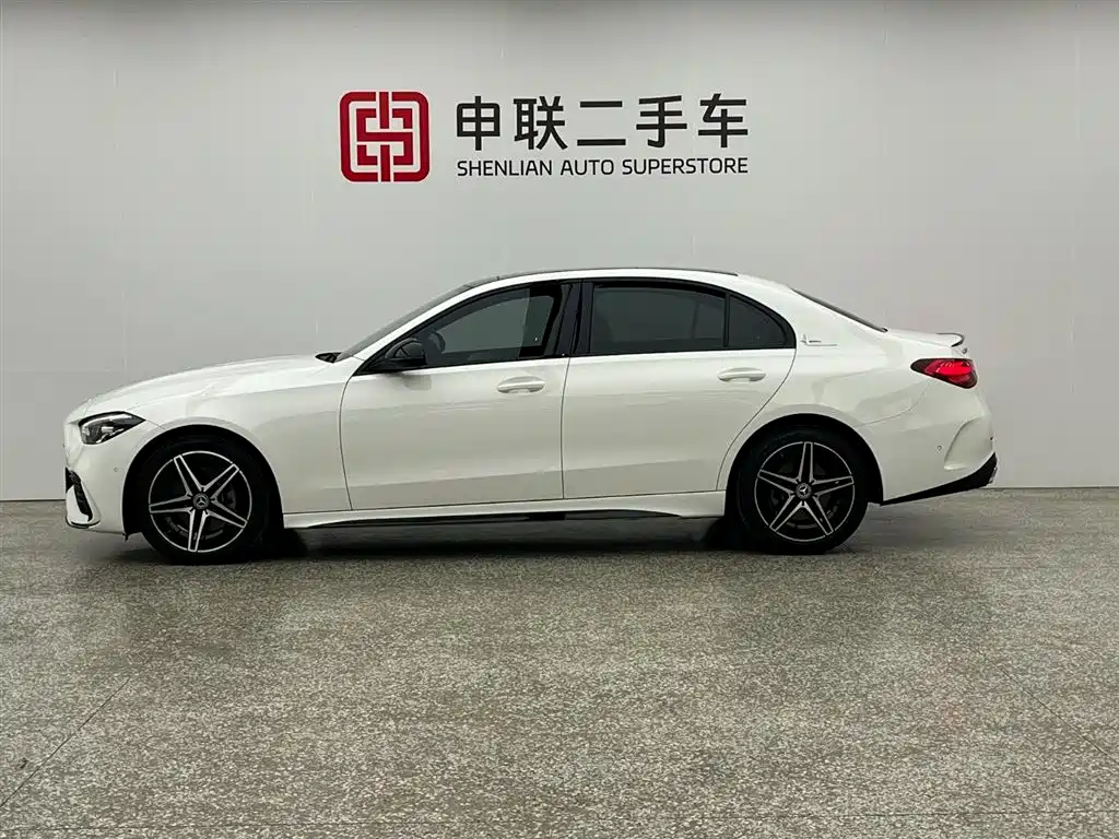 Mercedes-Benz C-Class 2023 — фото 9