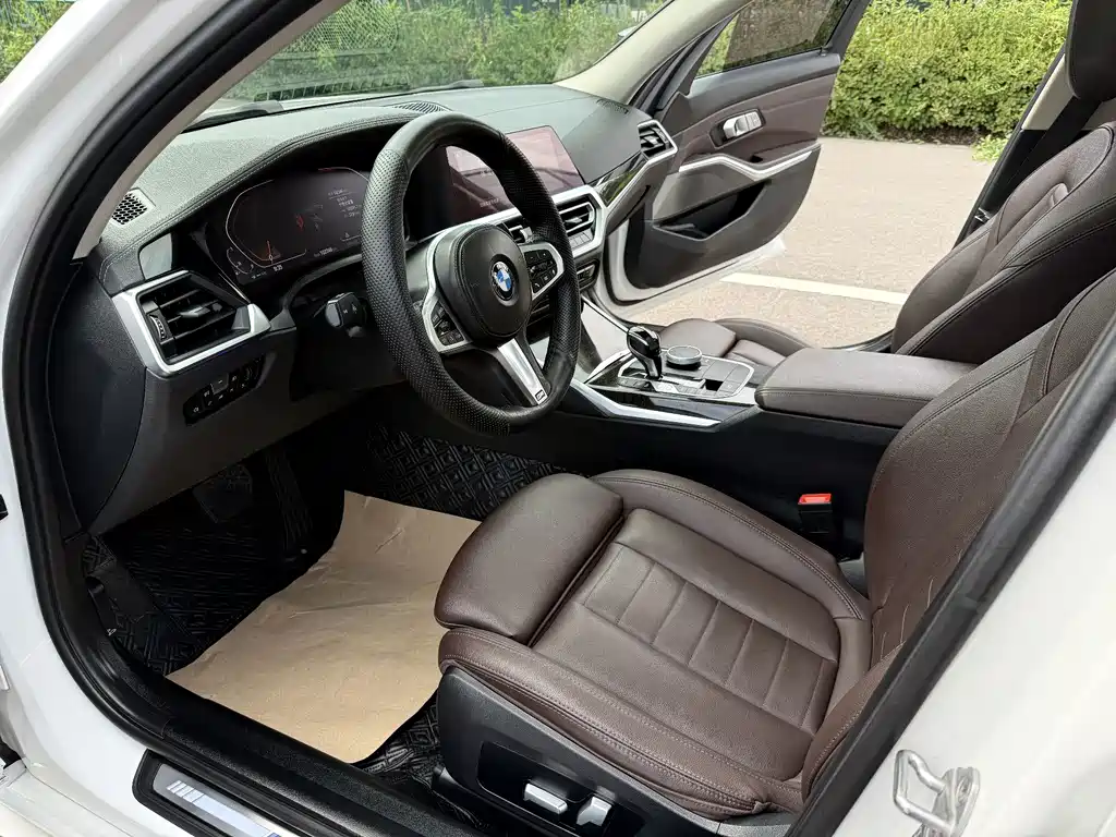 BMW 3 Series 2021 — фото 10