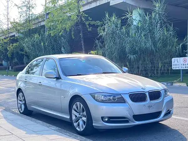 BMW 3 Series 2011