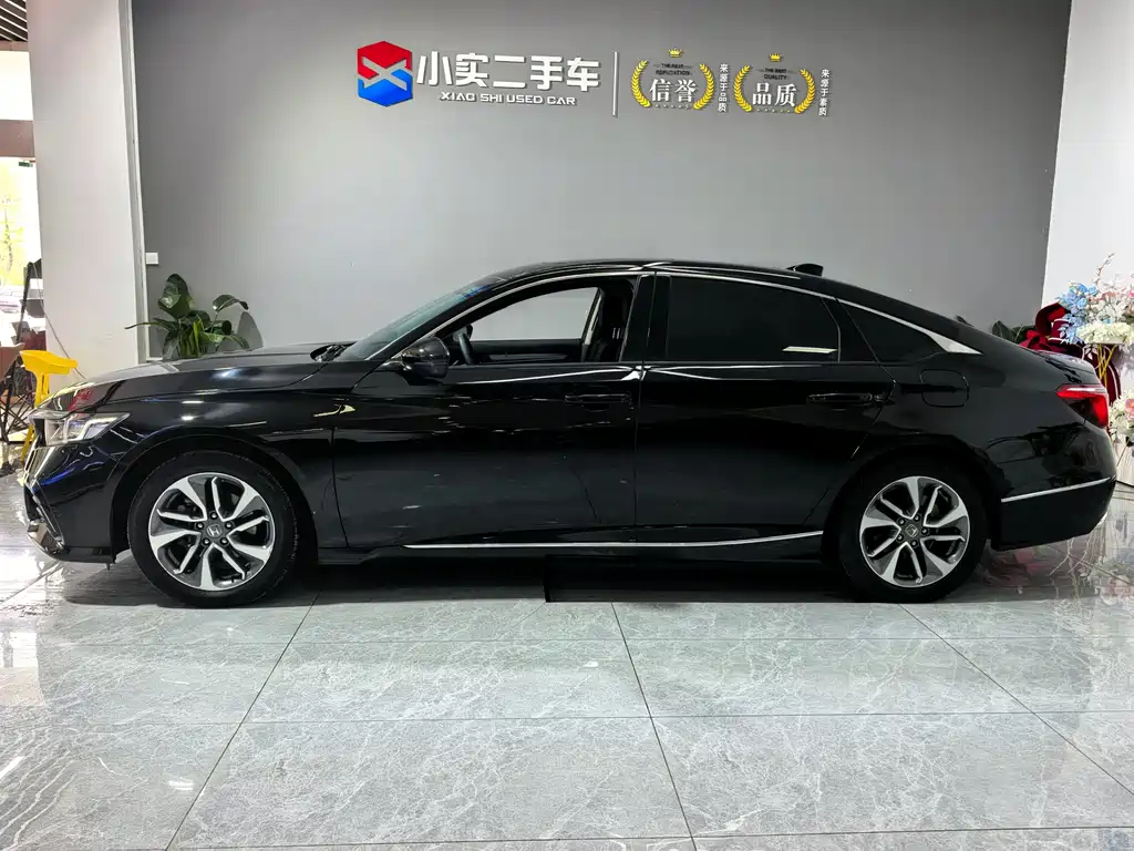 Honda Inspire 2020 — фото 12