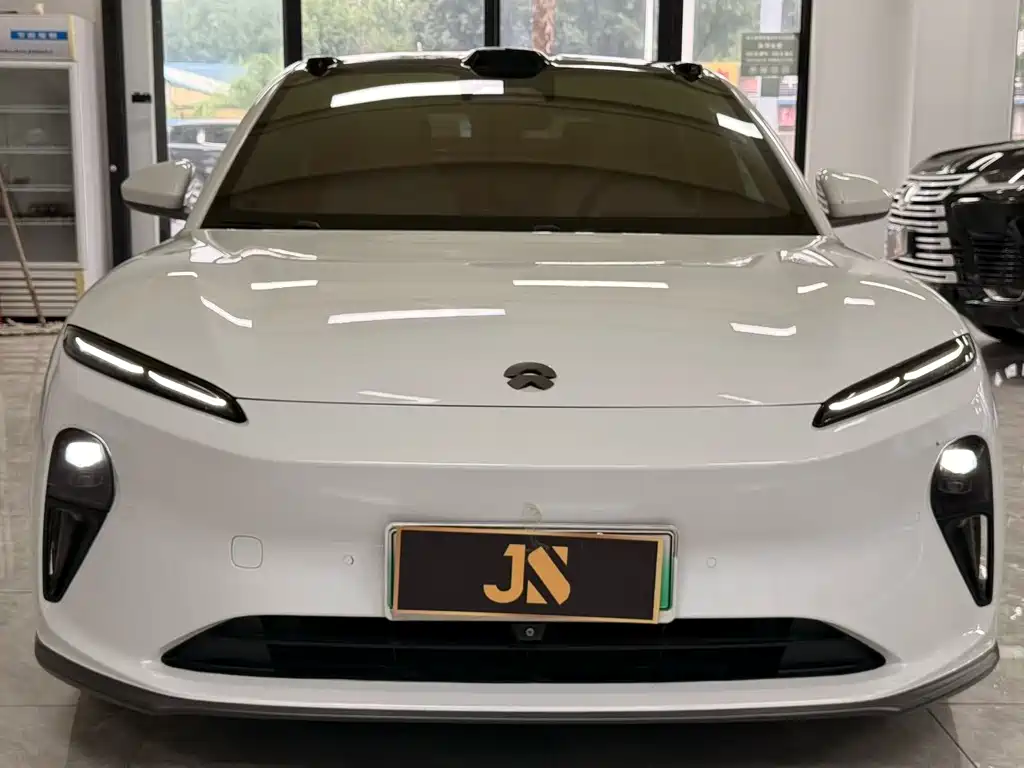 NIO ET5 2022