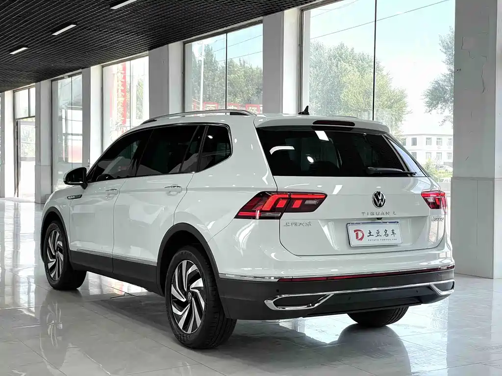 Volkswagen Tiguan L 2022