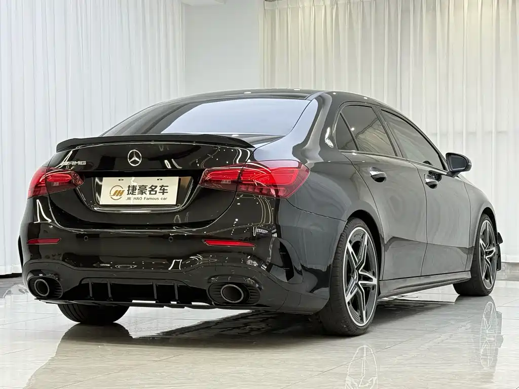 Mercedes-Benz A-Class AMG 2025 — фото 15