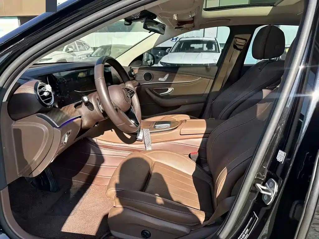 Mercedes-Benz E-Class 2023