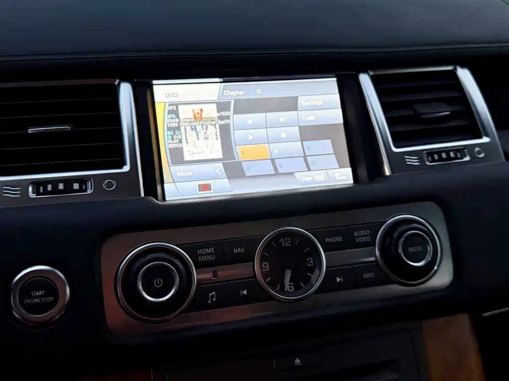 Land Rover Range Rover Sport 2010 — фото 13