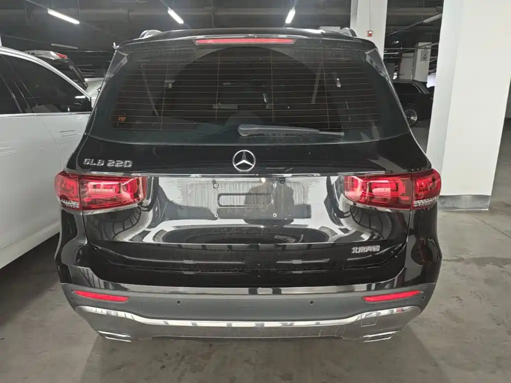 Mercedes-Benz GLB 2023