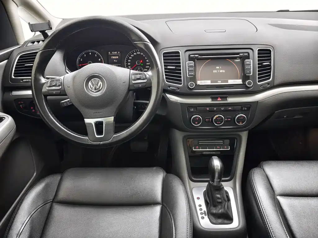Volkswagen Sharan 2015 — фото 15