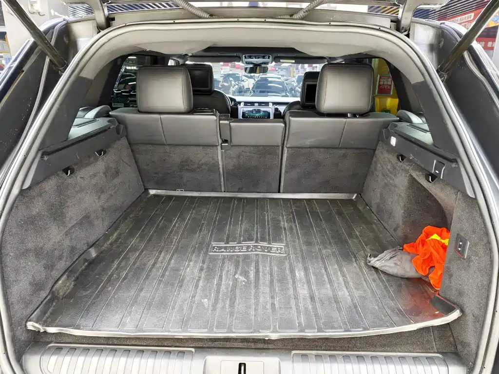 Land Rover Range Rover Sport New Energy 2018 — фото 13