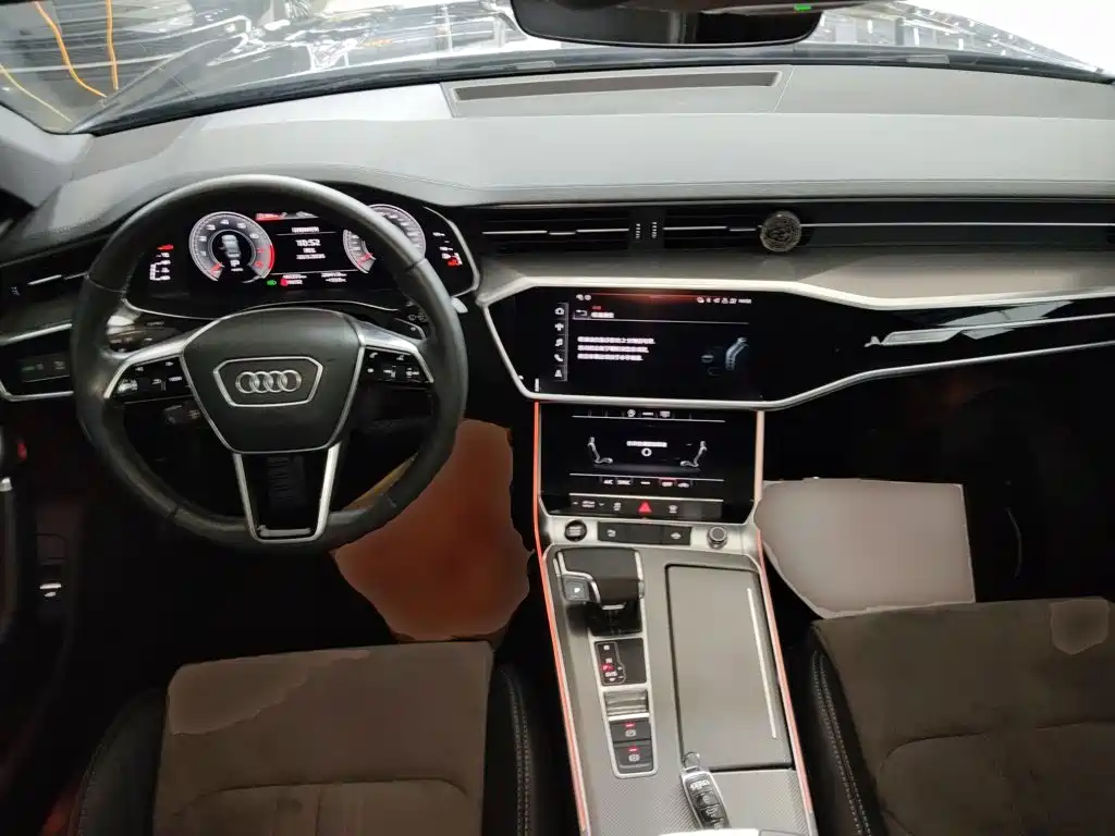 Audi A6L 2022