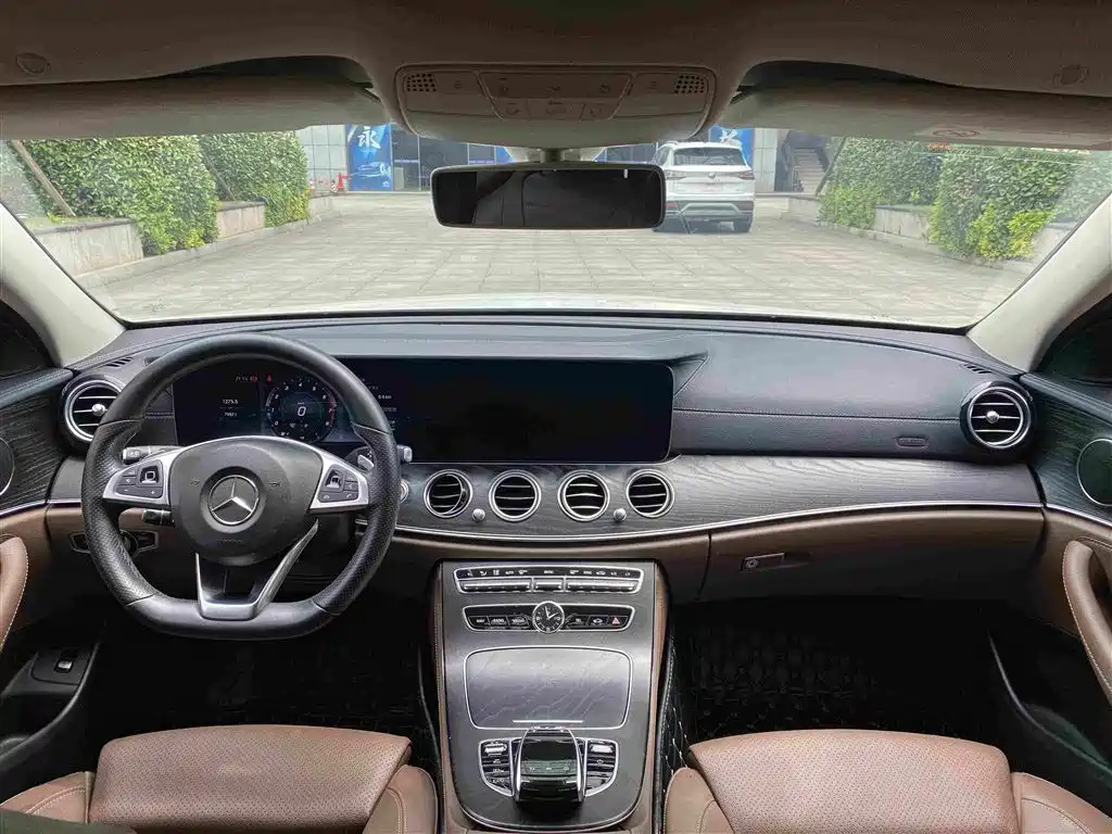 Mercedes-Benz E-Class 2018 — фото 7