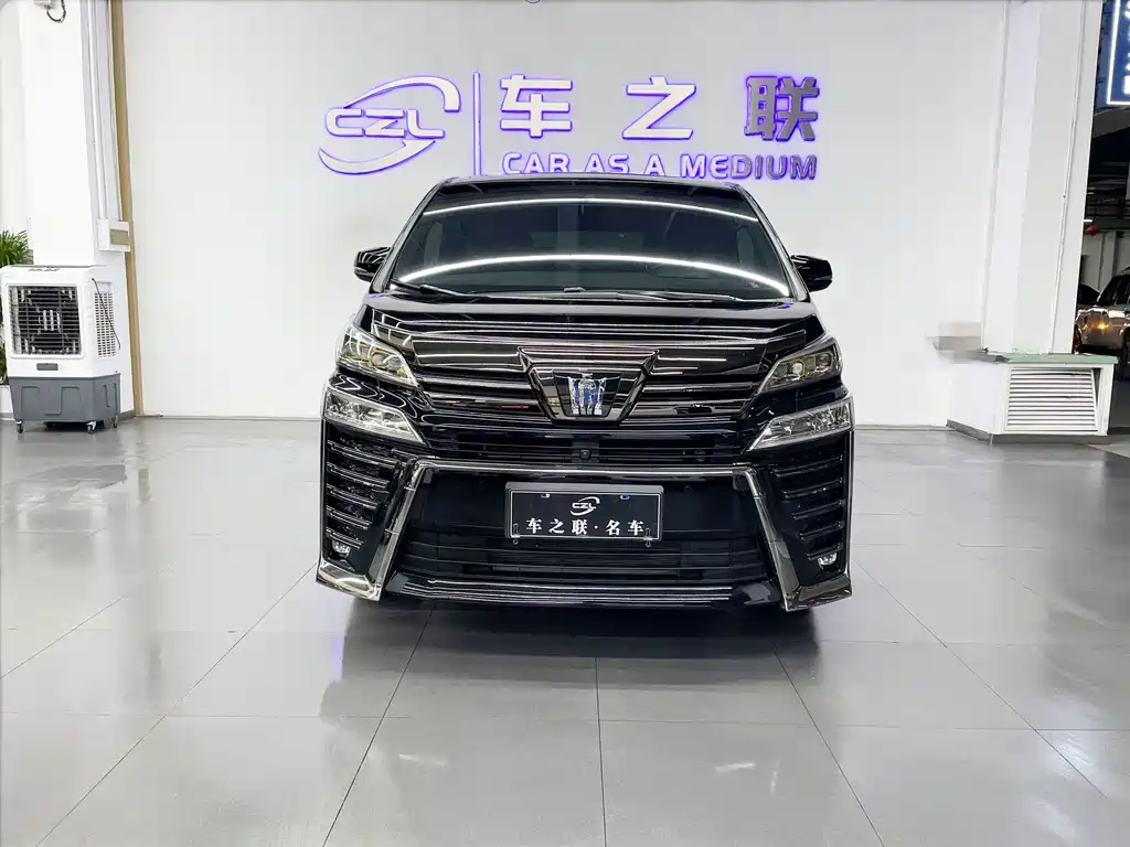 Toyota Vellfire 2023 — фото 2