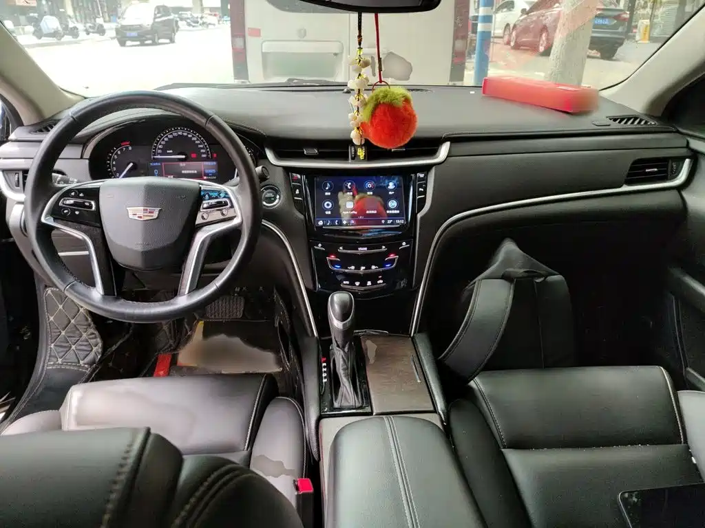 Cadillac XTS 2017 — фото 13
