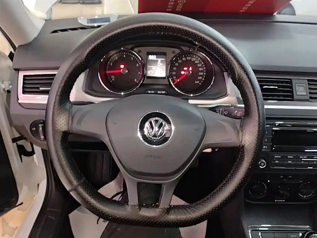 Volkswagen Bora 2018 — фото 11