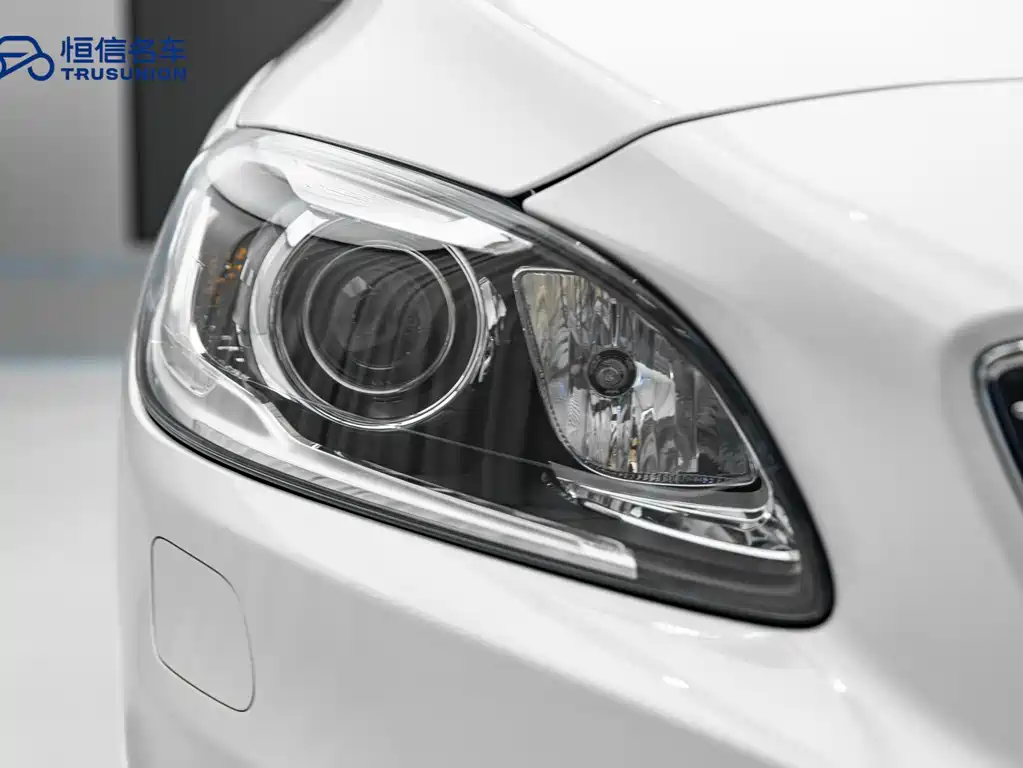 Volvo S60 2017 — фото 10