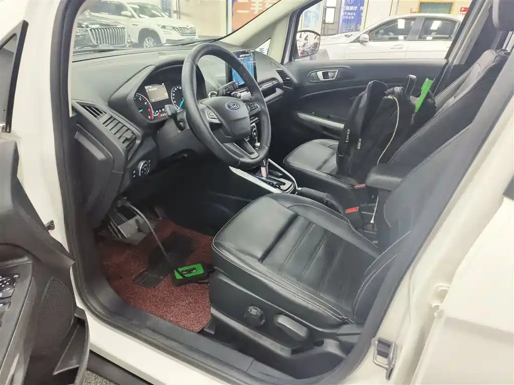 Ford EcoSport 2018 — фото 11