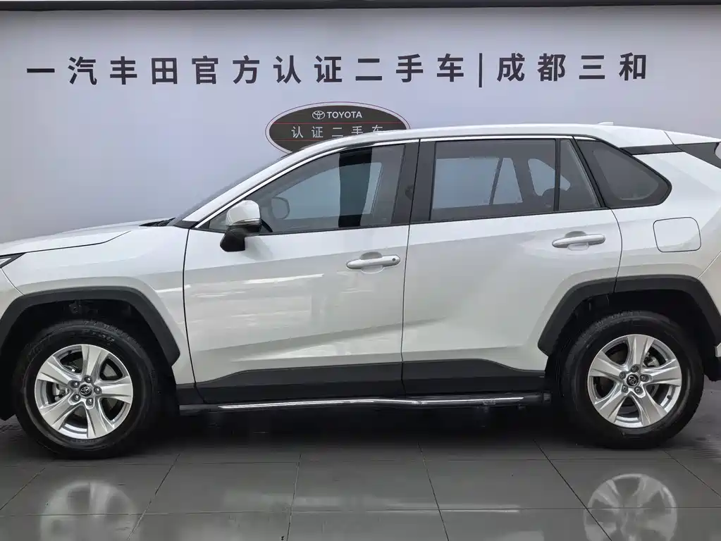 Toyota RAV4 2025