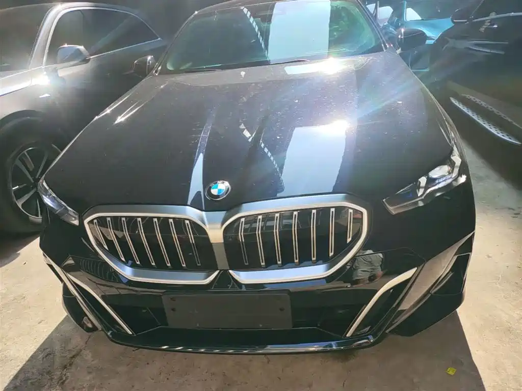 BMW 5 Series 2025