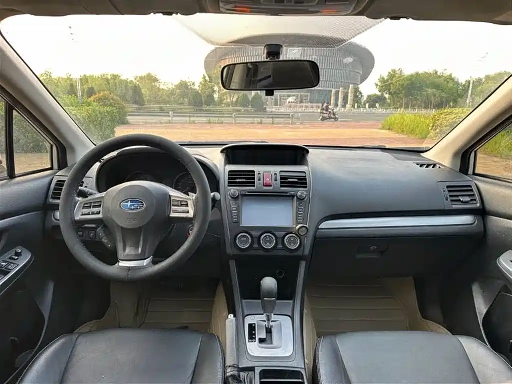 Subaru XV 2014 — фото 9