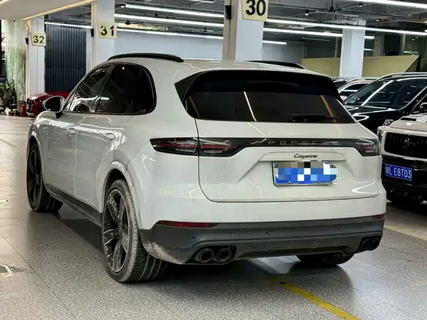 Porsche Cayenne 2023