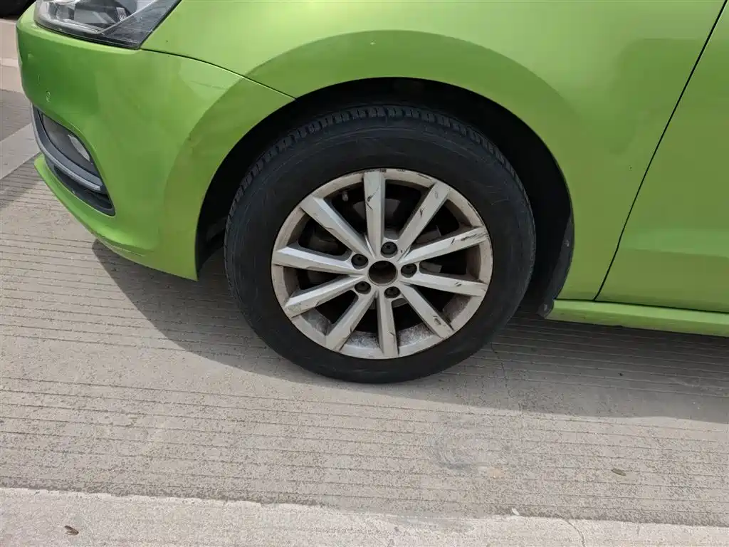 Volkswagen Polo 2015 — фото 25